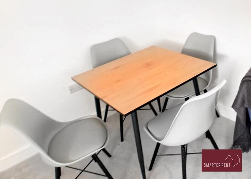 Eton, Windsor - 1 Bedroom First Floor Apartment - Parking Buitenkant foto